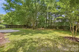 13919 Ballyshannon Ln, Charlotte, NC 28278 - Photo 31