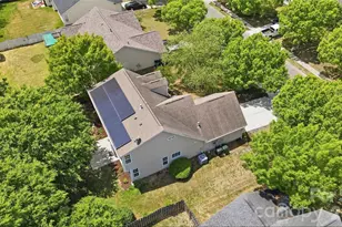 13919 Ballyshannon Ln, Charlotte, NC 28278 - Photo 3