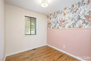 126 Upward Acres St, East Flat Rock, NC 28726 - Photo 13