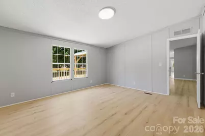 6490 Willow Road, Hendersonville, NC 28739 - Photo 25