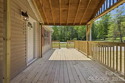 6490 Willow Road, Hendersonville, NC 28739 - Photo 5