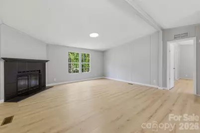 6490 Willow Road, Hendersonville, NC 28739 - Photo 9