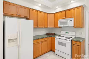 1 Hedgerose Ct, Asheville, NC 28805 - Photo 11