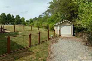 3680 Rocky Rd, Lenoir, NC 28645 - Photo 7