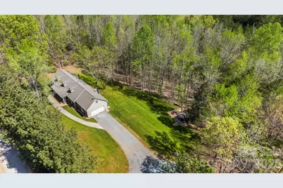 8611 Bent Creek Road, Waxhaw, NC 28173 - Photo 9