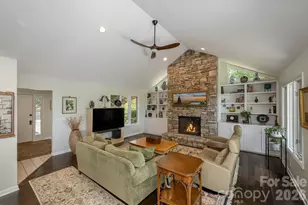 258 Dalhousie Ct, Flat Rock, NC 28731 - Photo 13