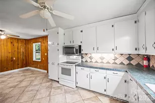 7233 Tuckaseegee Rd, Charlotte, NC 28214 - Photo 15