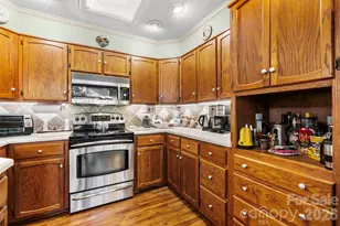 1137 Hibriten Dr SE, Lenoir, NC 28645 - Photo 9