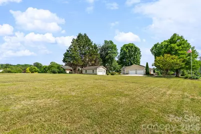 1137 Hibriten Drive SE, Lenoir, NC 28645 - Photo 39