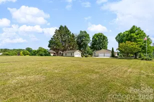 1137 Hibriten Dr SE, Lenoir, NC 28645 - Photo 39
