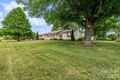 1137 Hibriten Drive SE, Lenoir, NC 28645 - Photo 31