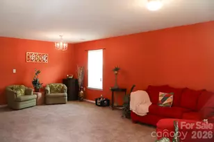 4410 Austin Dekota Dr, Charlotte, NC 28269 - Photo 3