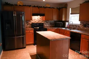 4410 Austin Dekota Dr, Charlotte, NC 28269 - Photo 9