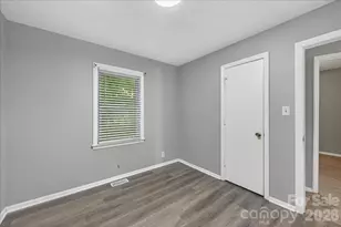 936 Holland Ave, Charlotte, NC 28206 - Photo 19
