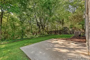 9132 Royal Highlands Ct, Charlotte, NC 28277 - Photo 29