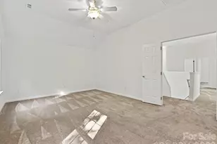 9132 Royal Highlands Ct, Charlotte, NC 28277 - Photo 21