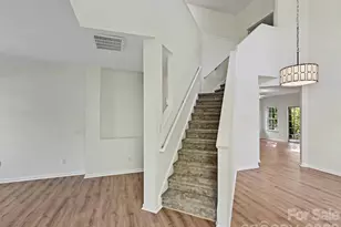 9132 Royal Highlands Ct, Charlotte, NC 28277 - Photo 7