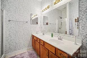 4313 David Cox Rd, Charlotte, NC 28269 - Photo 15
