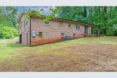1871 Crestview Drive, Newton, NC 28658 - Photo 23