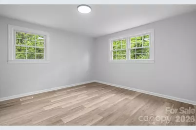 1871 Crestview Drive, Newton, NC 28658 - Photo 11