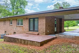 1871 Crestview Dr, Newton, NC 28658 - Photo 19