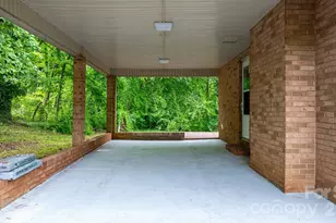 1871 Crestview Dr, Newton, NC 28658 - Photo 27