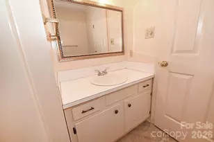 4445 Sulphur Springs Rd NE, Hickory, NC 28601 - Photo 25
