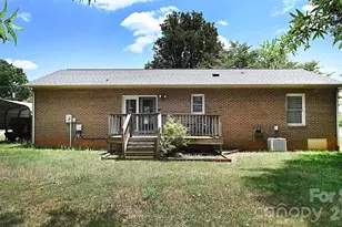 4445 Sulphur Springs Rd NE, Hickory, NC 28601 - Photo 29
