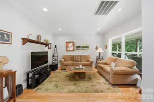 65 King Arthurs Ct, Hickory, NC 28601 - Photo 9