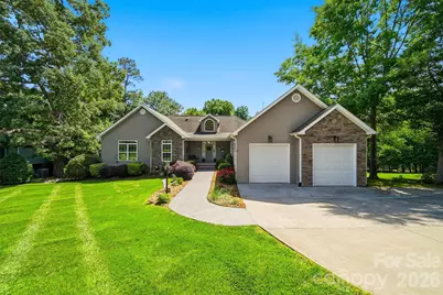 65 King Arthurs Court, Hickory, NC 28601 - Photo 33