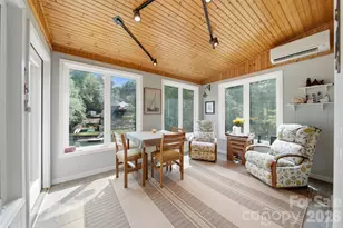 65 King Arthurs Ct, Hickory, NC 28601 - Photo 15