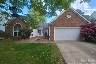 8418 Red Cypress Ct, Charlotte, NC 28216 - Photo 1