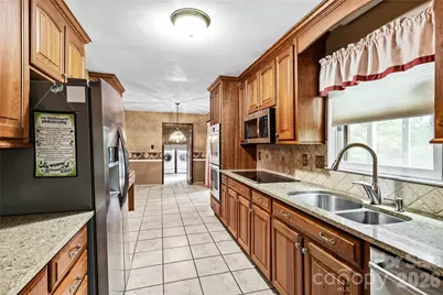 7201 Hopeton Road, Charlotte, NC 28210 - Photo 9