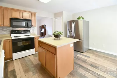 2041 Brantley Creek Drive, Kannapolis, NC 28083 - Photo 11