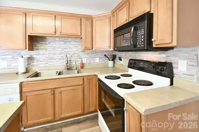 2041 Brantley Creek Drive, Kannapolis, NC 28083 - Photo 9