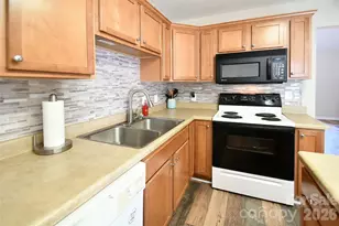 2041 Brantley Creek Dr, Kannapolis, NC 28083 - Photo 9
