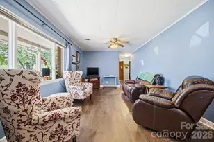 88 Lost Creek Dr, Flat Rock, NC 28731 - Photo 5