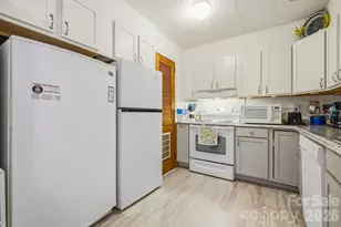 88 Lost Creek Dr, Flat Rock, NC 28731 - Photo 7
