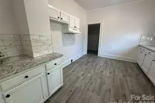 4028 Leo St, Winston Salem, NC 27105 - Photo 7