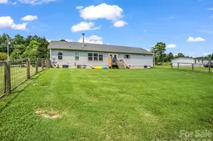 213 Big Oak Rd, Hendersonville, NC 28792 - Photo 9