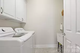 1327 Garden Vista Dr, Matthews, NC 28104 - Photo 25