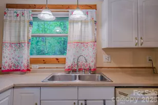 24 Moore Cir, Black Mountain, NC 28711 - Photo 15