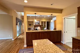 894 Dunroy Dr, Hendersonville, NC 28739 - Photo 15