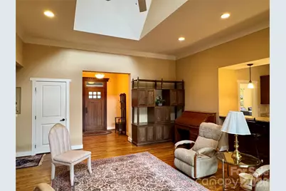 894 Dunroy Drive, Hendersonville, NC 28739 - Photo 9