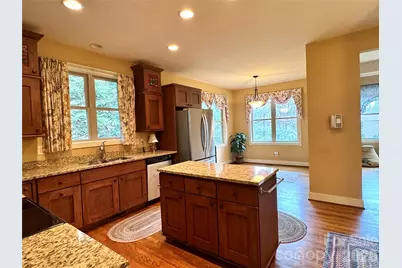 894 Dunroy Drive, Hendersonville, NC 28739 - Photo 17