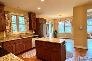 894 Dunroy Dr, Hendersonville, NC 28739 - Photo 17