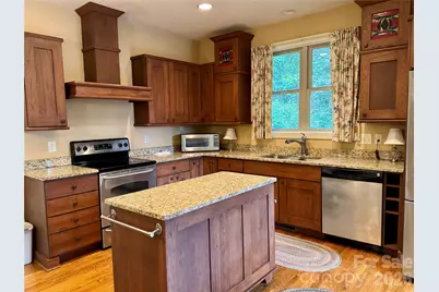 894 Dunroy Drive, Hendersonville, NC 28739 - Photo 13