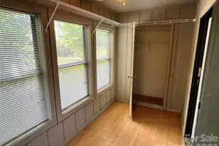 2401 Abbey Cir, Asheville, NC 28805 - Photo 9