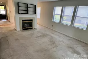 2401 Abbey Cir, Asheville, NC 28805 - Photo 7