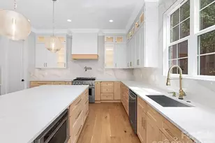 4339 Castlewood Rd, Charlotte, NC 28209 - Photo 9